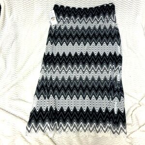 Plus size Karen Kane skirt